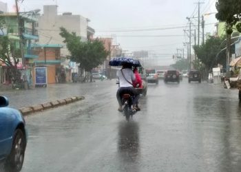 COE aumenta a 16 las provincias en alerta por incidencia de vaguada