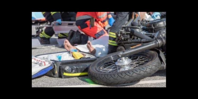 Aprueban en primera lectura ley que penaliza el calibrar y hacer carreras en la vía pública