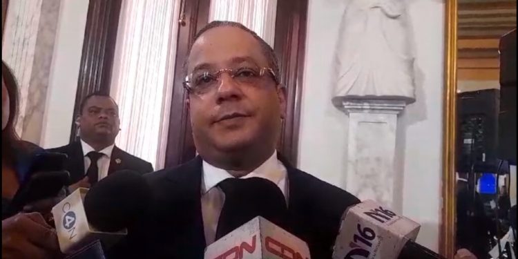 Estévez Lavandier: el Constitucional seguirá estándares de Ray Guevara