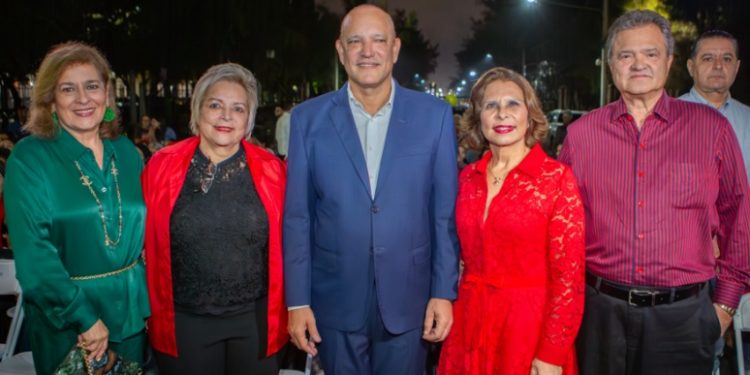 Cementos Cibao ilumina Monumento de Santiago