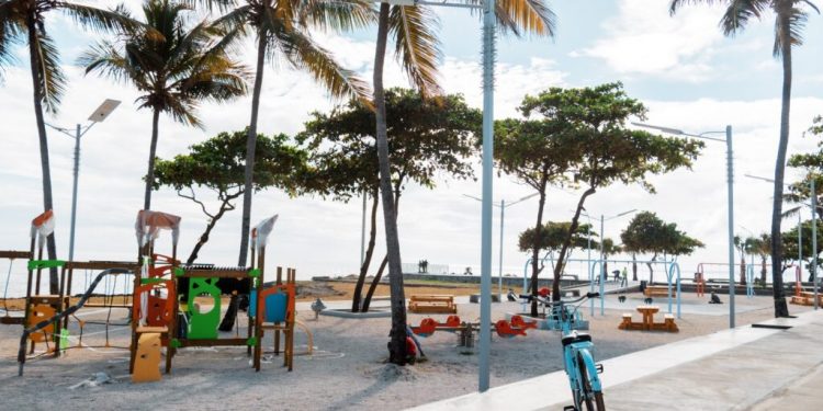 Abinader, Carolina Mejía y Banreservas inauguran el Paseo Marítimo Malecón