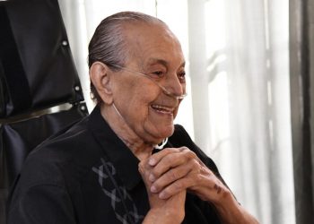 Franklin Domínguez aguarda por ayuda y por sus amigos, pensión no le alcanza para sus gastos de salud