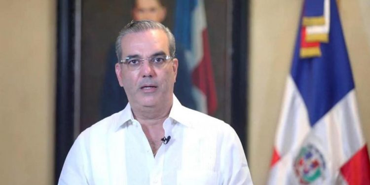 Abinader condena actos de violencia en Ecuador y respalda al presidente Noboa