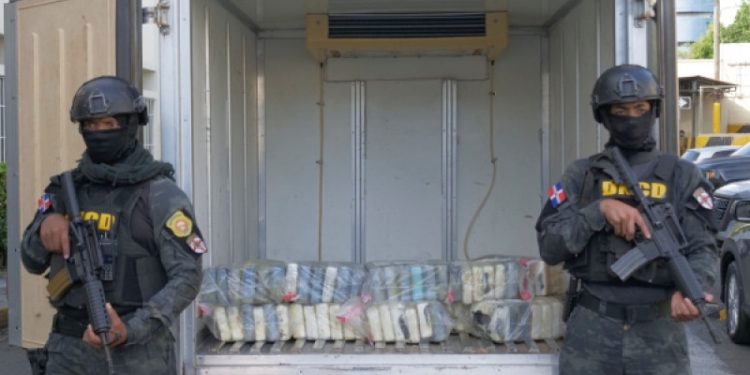 Incautan en aeropuerto de Punta Cana 114 paquetes de cocaína escondidos en contenedor