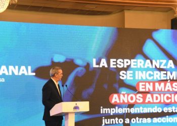 Abinader anuncia medicamentos gratis para personas con hipertensión y diabetes del régimen subsidiado