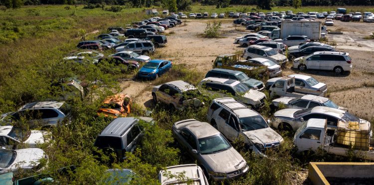 Centro retención de vehículos está en el abandono