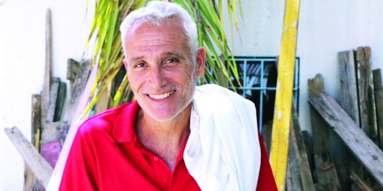 Tribunal pone garantía de RD$70 mil a francés que fumigó en edificio donde falleció mujer y su bebé