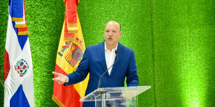 Ulises Rodríguez asume compromiso de cumplir con el Pacto de Ordenamiento Territorial