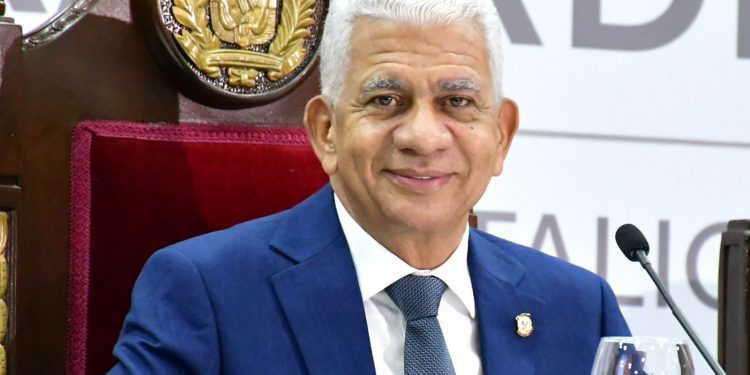 Presidente del Senado califica de "inapropiadas" declaraciones de Guy Philippe