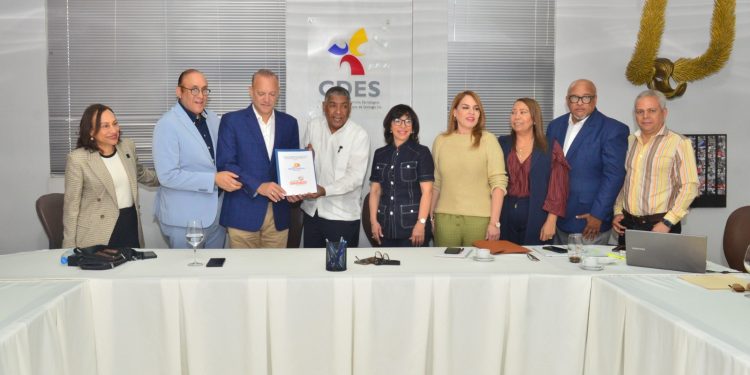 ULISES RODRIGUEZ AGRADECE APOYO DADO POR SANTIAGOA LA CARAVANA DEL PRM Y ALIADOS DEL DOMINGO