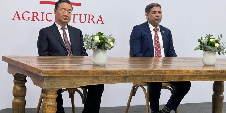 China y RD firman cooperación técnica agropecuaria en apoyo a diferentes áreas productivas del país