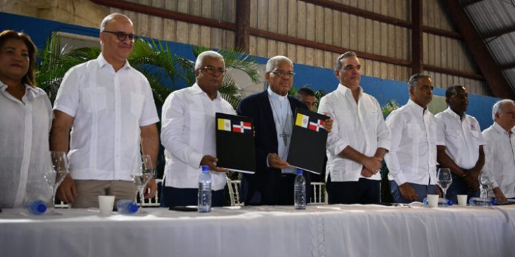 Abinader sostiene que puede inaugurar obras en esta etapa de campaña