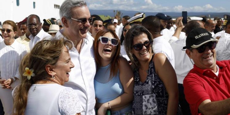 Abinader inaugura primera fase Puerto Cabo Rojo y anuncia carretera Pedernales-Duvergé