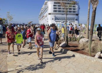Al menos 940 cruceristas conocieron atractivos turísticos de Pedernales