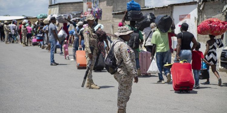 Las exportaciones nacionales caen un 16.26 % durante el año 2023