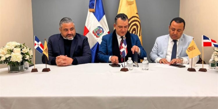 Padrón en el exterior asciende a 870 mil