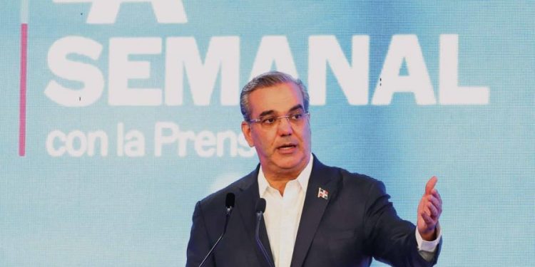 Abinader sobre caso torre Piantini: "Debe haber consecuencias con los que actuaron"