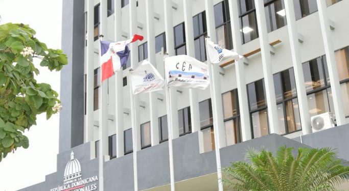 Presidente Luis Abinader emite decreto 581-23 que dispone creación de un fideicomiso público