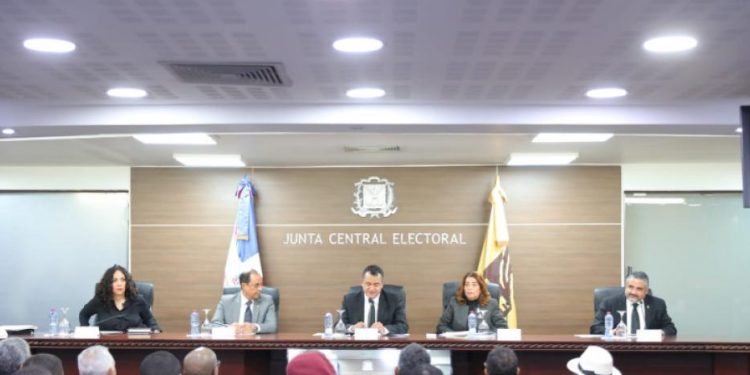 JCE solicita a suspensión de docencia desde el viernes 16 hasta lunes 19 por elecciones