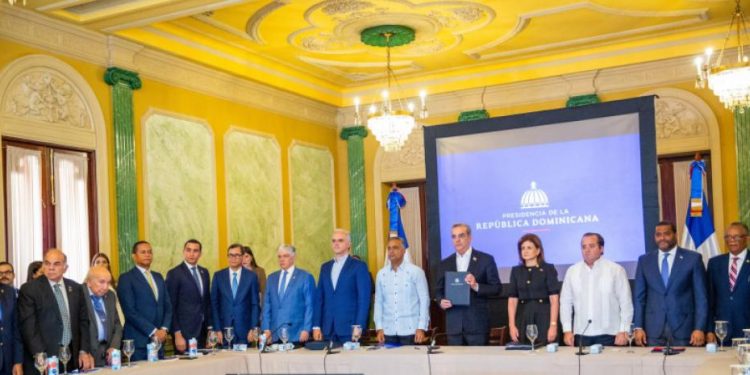 Llamados a pactos de unidad nacional cayeron en el vacío