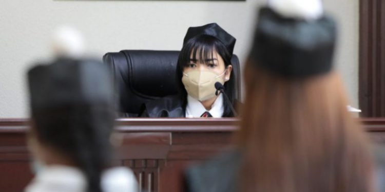 Jueza advierte sobre ataques por actuar con independencia