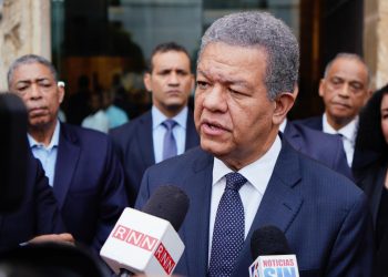 Leonel Fernández: diputados oficialistas llaman al expresidente “pedir perdón” a la sociedad tras discurso “infeliz”