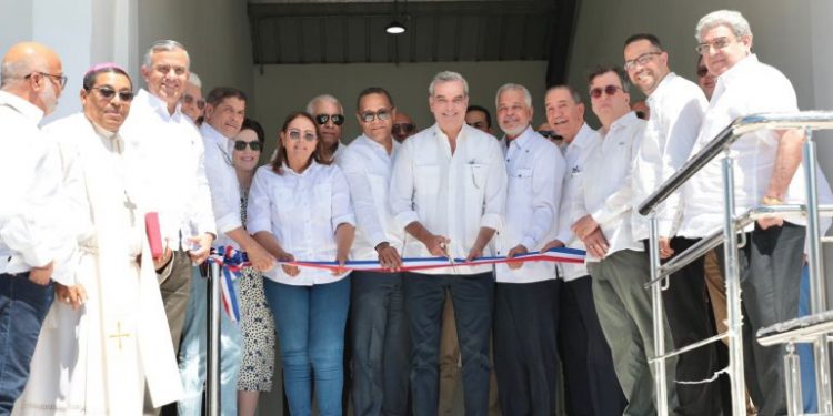 Presidente Abinader inaugura recinto de la Universidad ISA en Bohechio, San Juan para transformar la agricultura