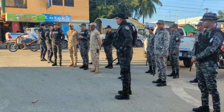 Aumentan seguridad en mercado de Dajabón por amenaza de Sonia Mateo de encadenarse