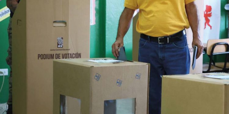 PRM y FP, grandes beneficiados del reconteo de votos