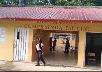 Profesores y estudiantes intoxicados por fumigación de finca arrocera en La Vega