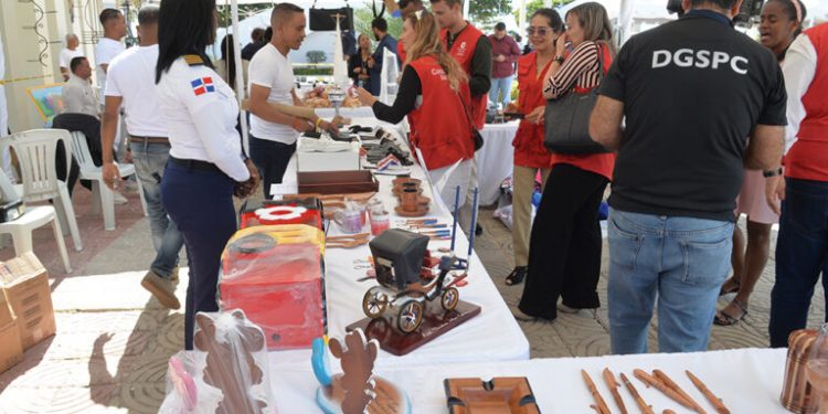 El sistema penitenciario organiza una feria artesanal