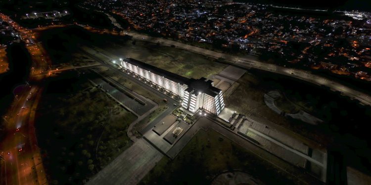 El Faro a Colón volverá a recuperar su cruz y esplendor, promete su gobernador