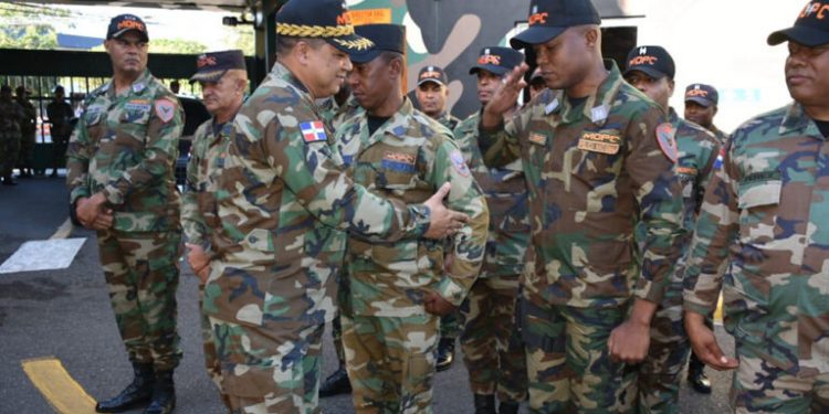 Más de 400 miembros de la Comipol fueron ascendidos