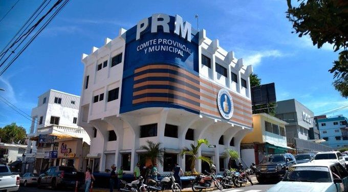 Frente de abogados del PRM celebra victoria de Ulises Rodríguez