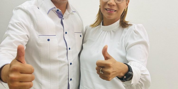 Candidata a diputada del PRM Mirna López recibe apoyo de Marcos Rodríguez y su estructura