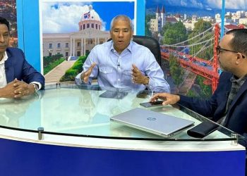 Andrés Cueto destaca trascendencia del Teleférico en Santiago