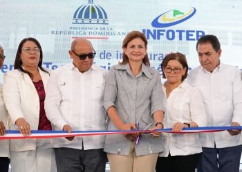 Vicepresidenta inaugura moderno Centro Tecnológico, especializado en transporte y logística