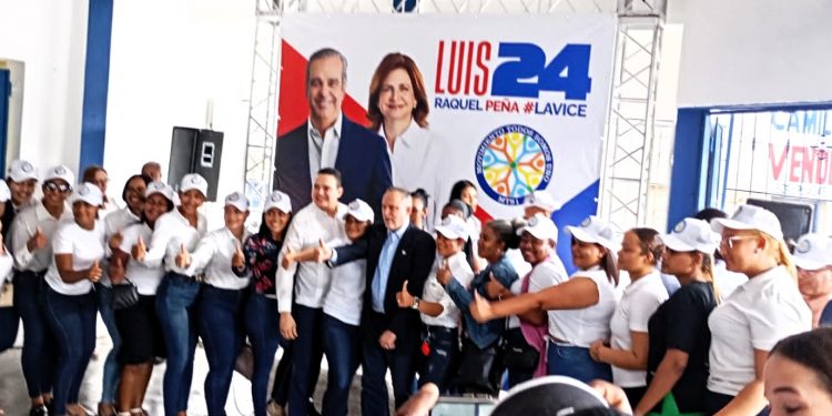 Juramentan centenares de personas e incentivan nueva política de Luís Abinader y Raquel Peña