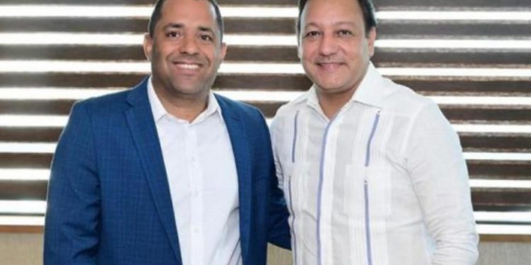 ¡Que golpe! Renuncian dos destacados dirigentes del PLD en la región sur