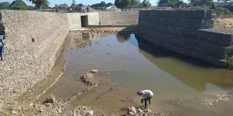 Canal de riego haitiano queda sin agua tras medida R. Dominicana