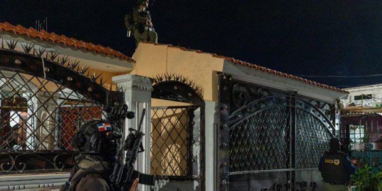 Más de 38 allanamientos al sur de RD y en Santo Domingo Este en Fase II de Operación Caimán