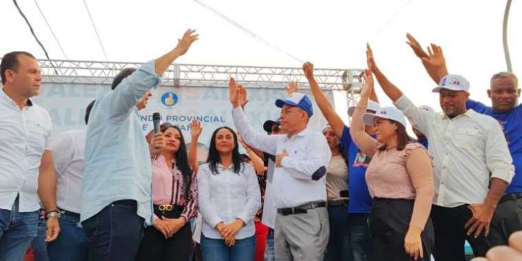 Reelecto alcalde del PLD en Las Gordas y otros dirigentes se juramentan en el PRM