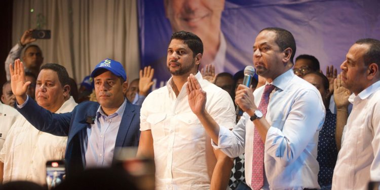 Justicia Social juramenta a Oliver Santos y más de 500 dirigentes pertenecían al PLD en San Cristóbal