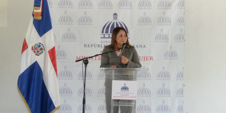 Ministerio de la Mujer realiza ciclo de conferencias con exvicepesideta de Costa Ricapara fortalecer la participación política de las mujeres