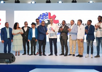 Luis Abinader recibe masivo apoyo de la industria creativa y cultural dominicana