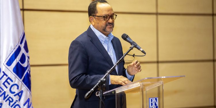 Antoliano Peralta pone en circulación segunda edición ampliada del libro “Precisiones jurídicas y otros temas”