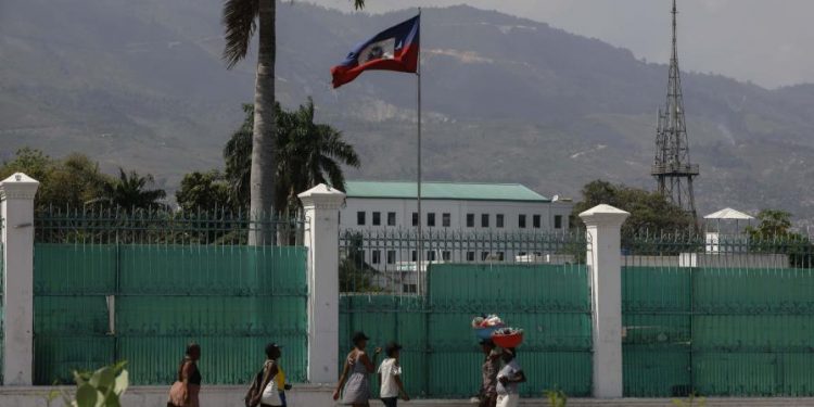 Nuevo primer ministro de Haití no tendrá que renunciar a otra nacionalidad; medida favorece diáspora