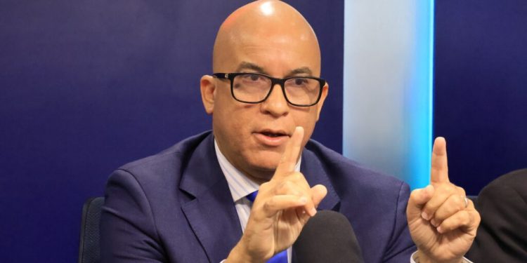 Homero Figueroa justifica gasto en publicidad del Gobierno y afirma “no es mucho” y es necesario