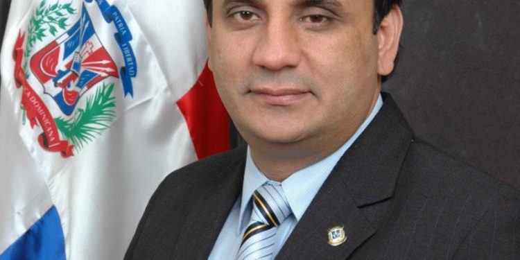 Elías Serulle renuncia de la FP; alega allí se practica lo mismo que en el PLD