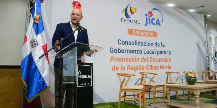 Alcalde de Santiago destaca avances en recolección de basura